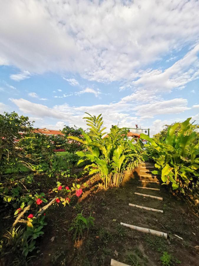 Hotel Arrayanes Del Quindio Монтенегро Экстерьер фото