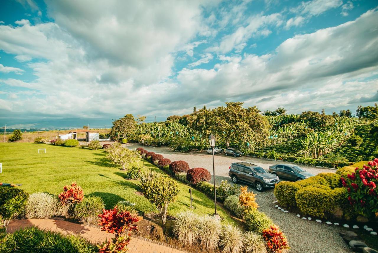 Hotel Arrayanes Del Quindio Монтенегро Экстерьер фото