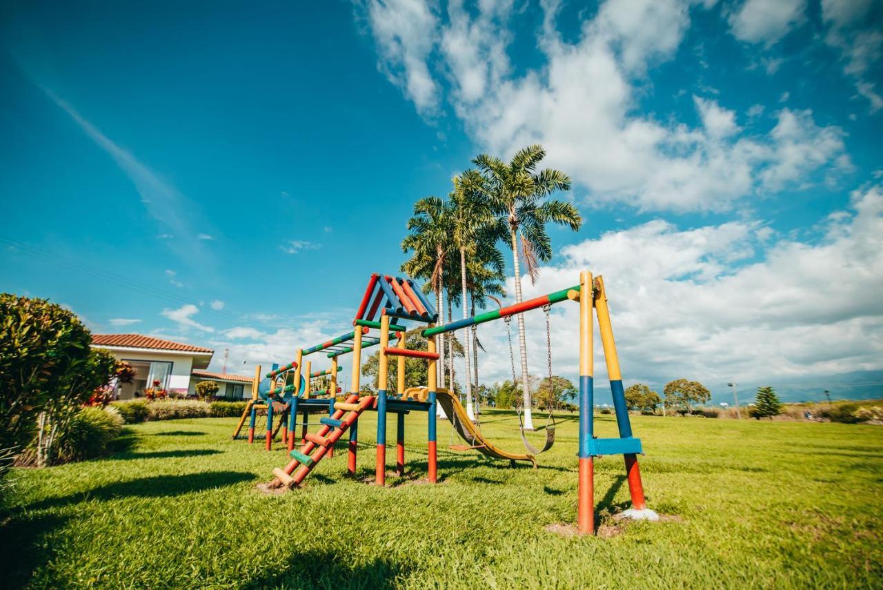 Hotel Arrayanes Del Quindio Монтенегро Экстерьер фото