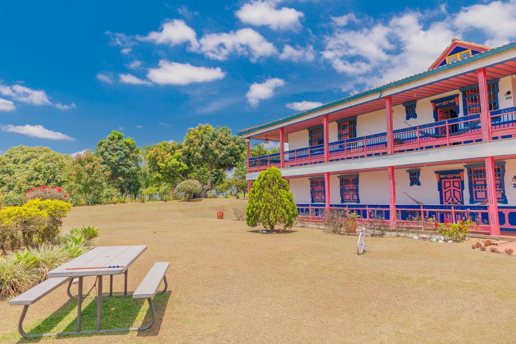 Hotel Arrayanes Del Quindio Монтенегро Экстерьер фото