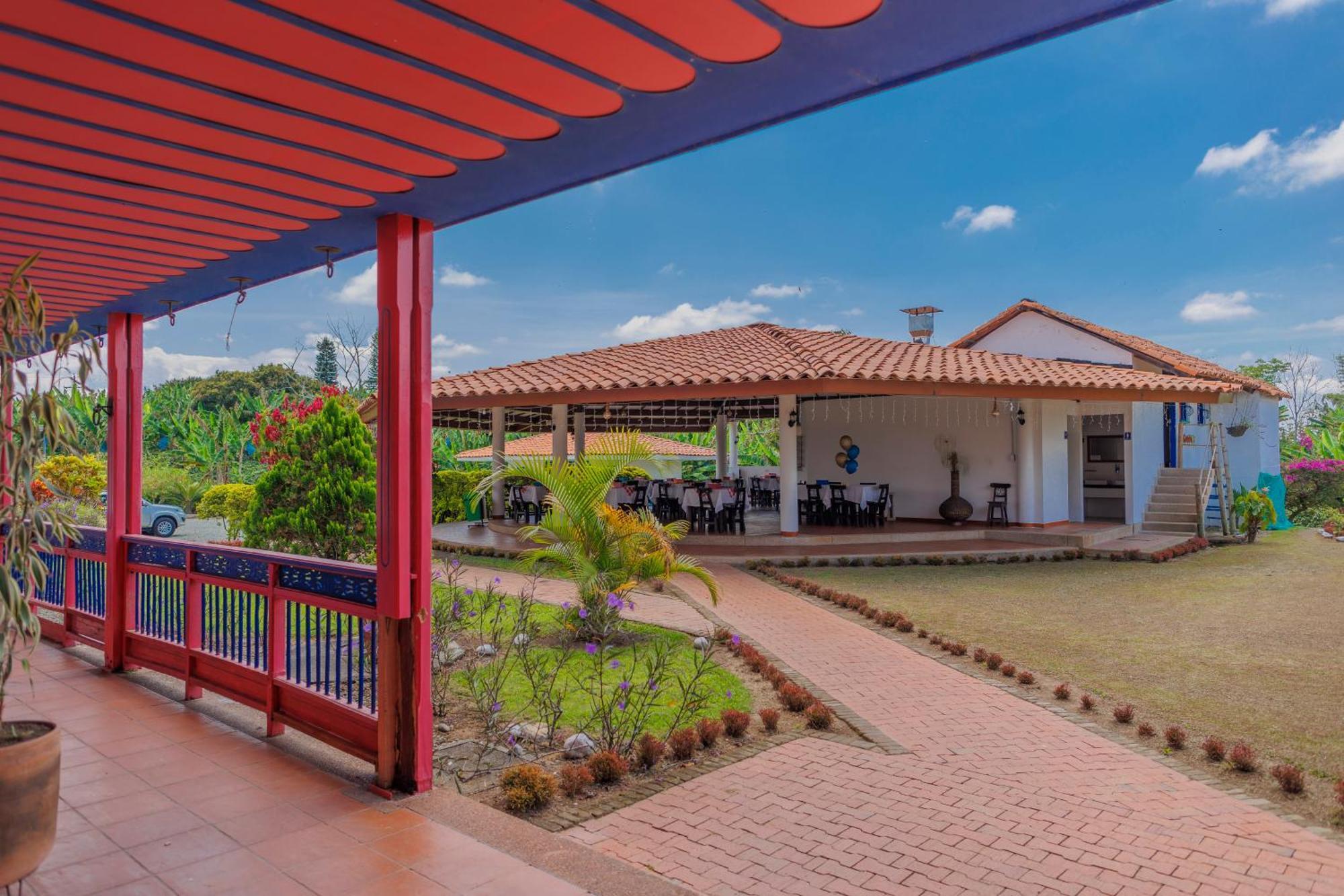 Hotel Arrayanes Del Quindio Монтенегро Экстерьер фото