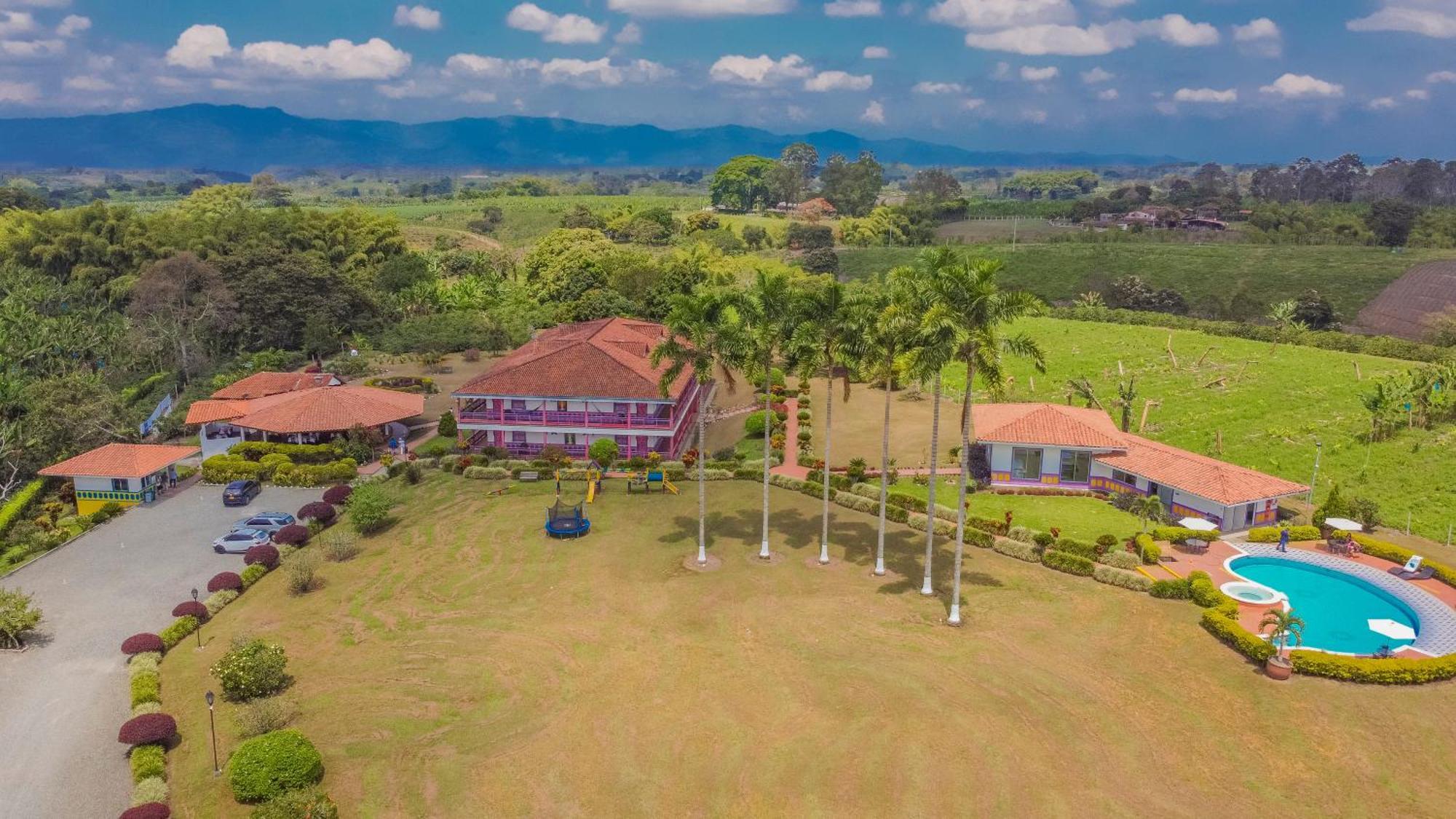 Hotel Arrayanes Del Quindio Монтенегро Экстерьер фото