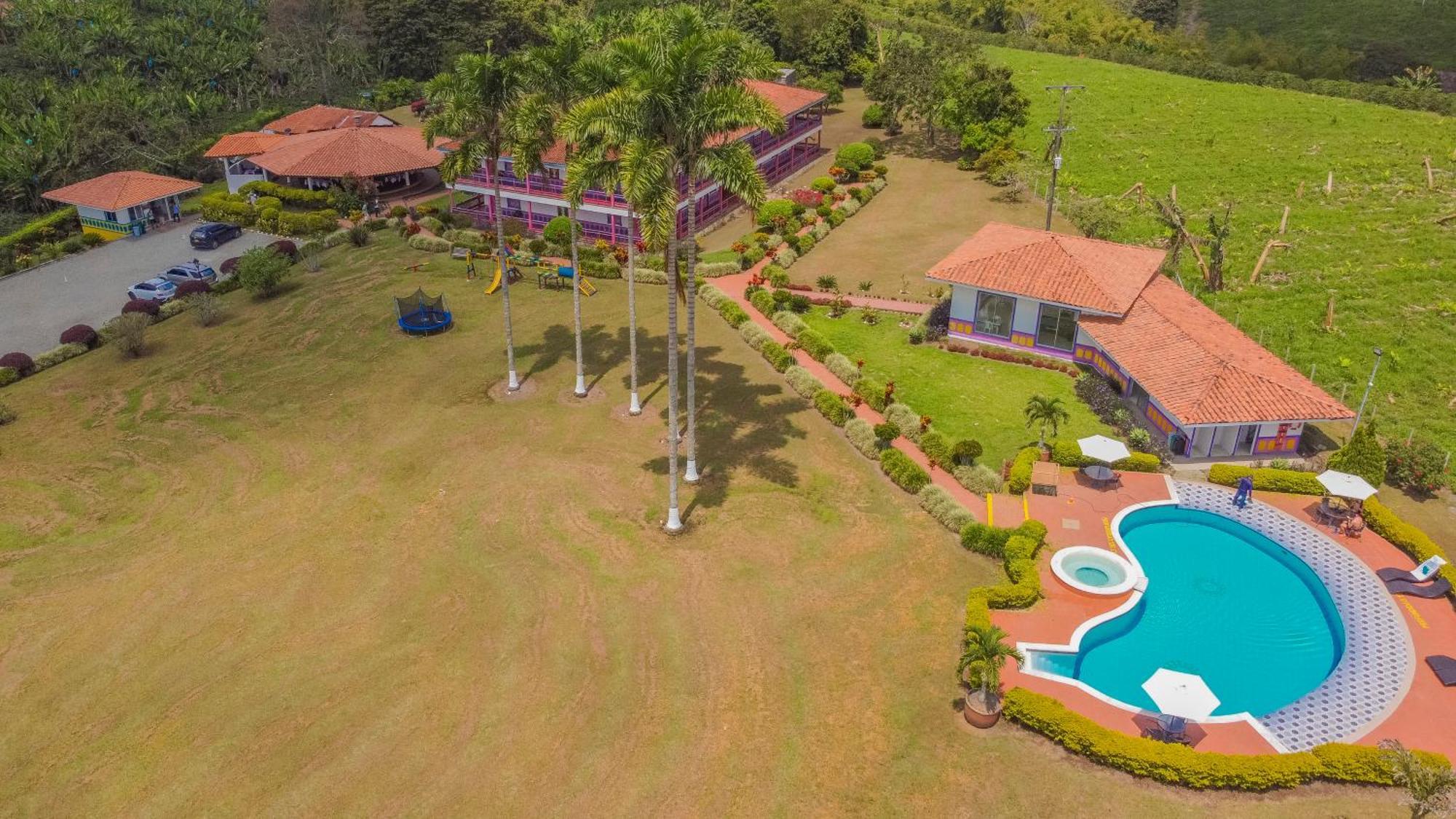 Hotel Arrayanes Del Quindio Монтенегро Экстерьер фото