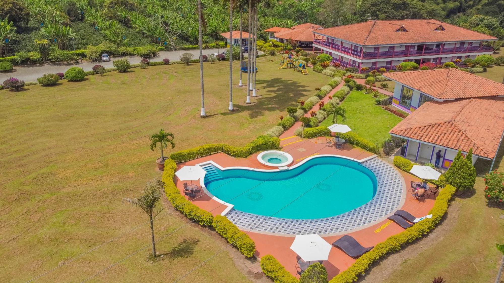 Hotel Arrayanes Del Quindio Монтенегро Экстерьер фото